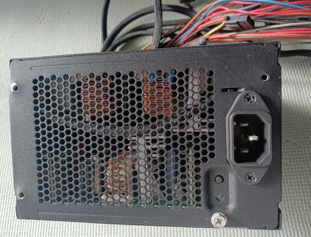 完動品 750W DELL PC純正品 電源ユニット H750E-01 限定品