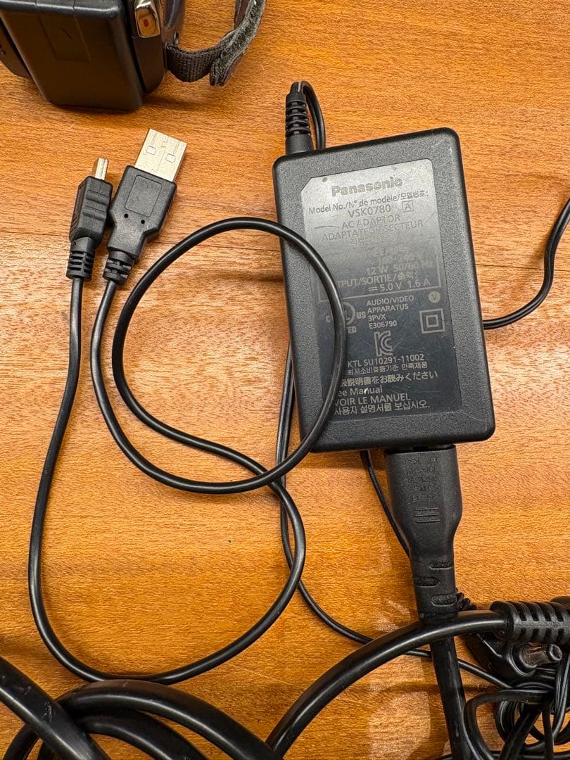 Panasonic HC-V300M ビデオカメラ