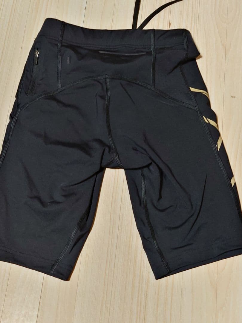 2XU スパッツXXSウィメンズ　黒・金