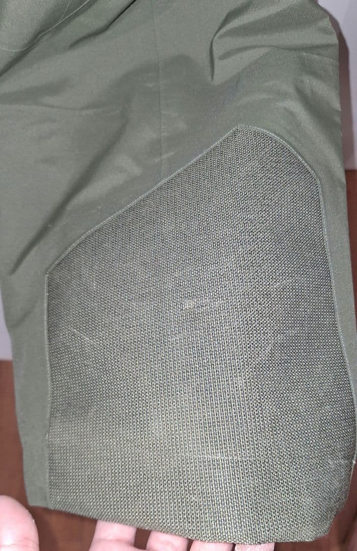 Arc'teryx GORE-TEX セイバーパンツ カーキ