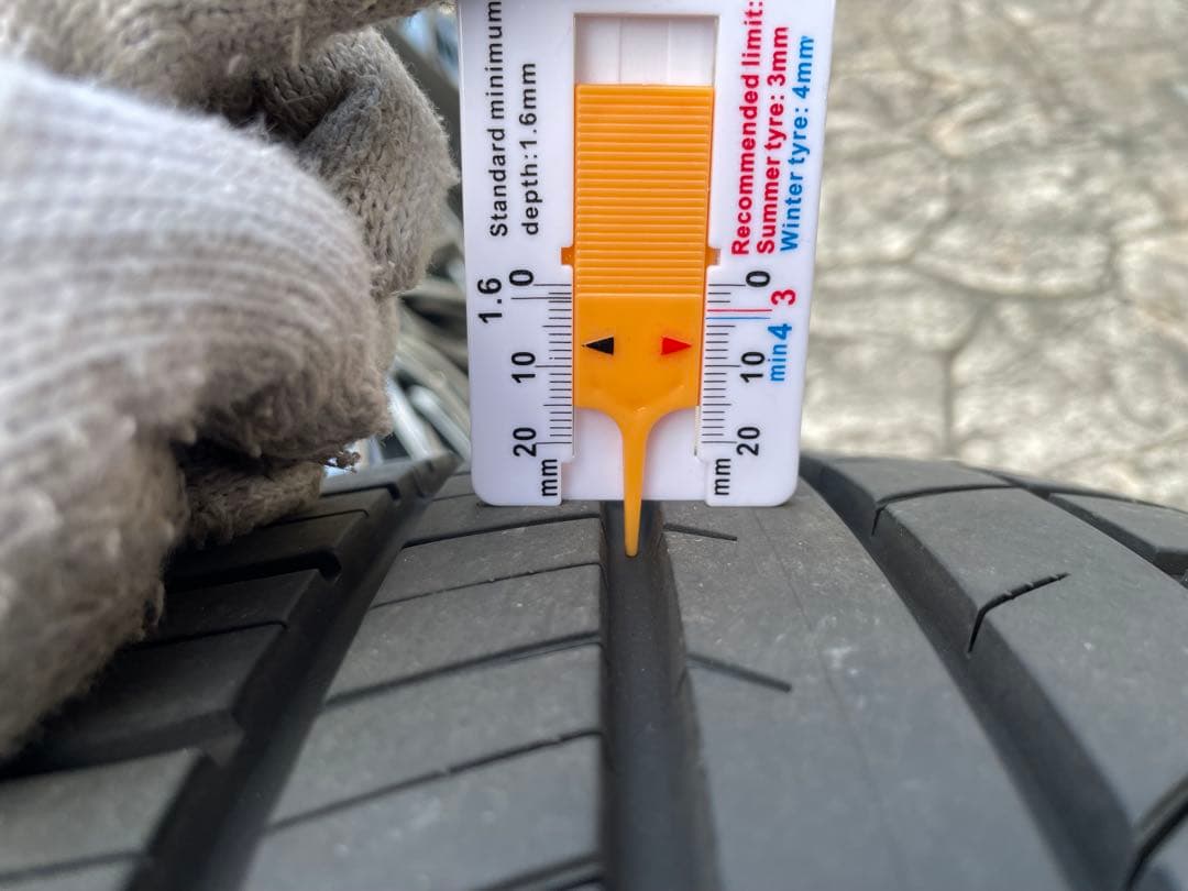 ①レイズ ベルサス ストラテジーア ヴォウジェ ノア ヴォクシー エスクァイア