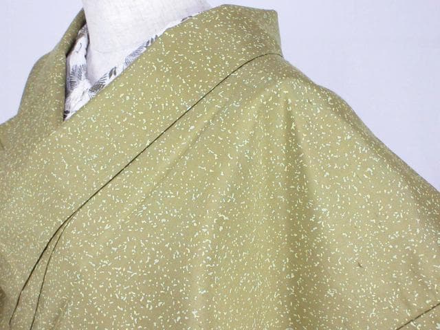 未着用に近い！牛首紬＊たたき染め＊桑染色＊紬＊高級＊着物＊１６３ｃｍ＊裄６５