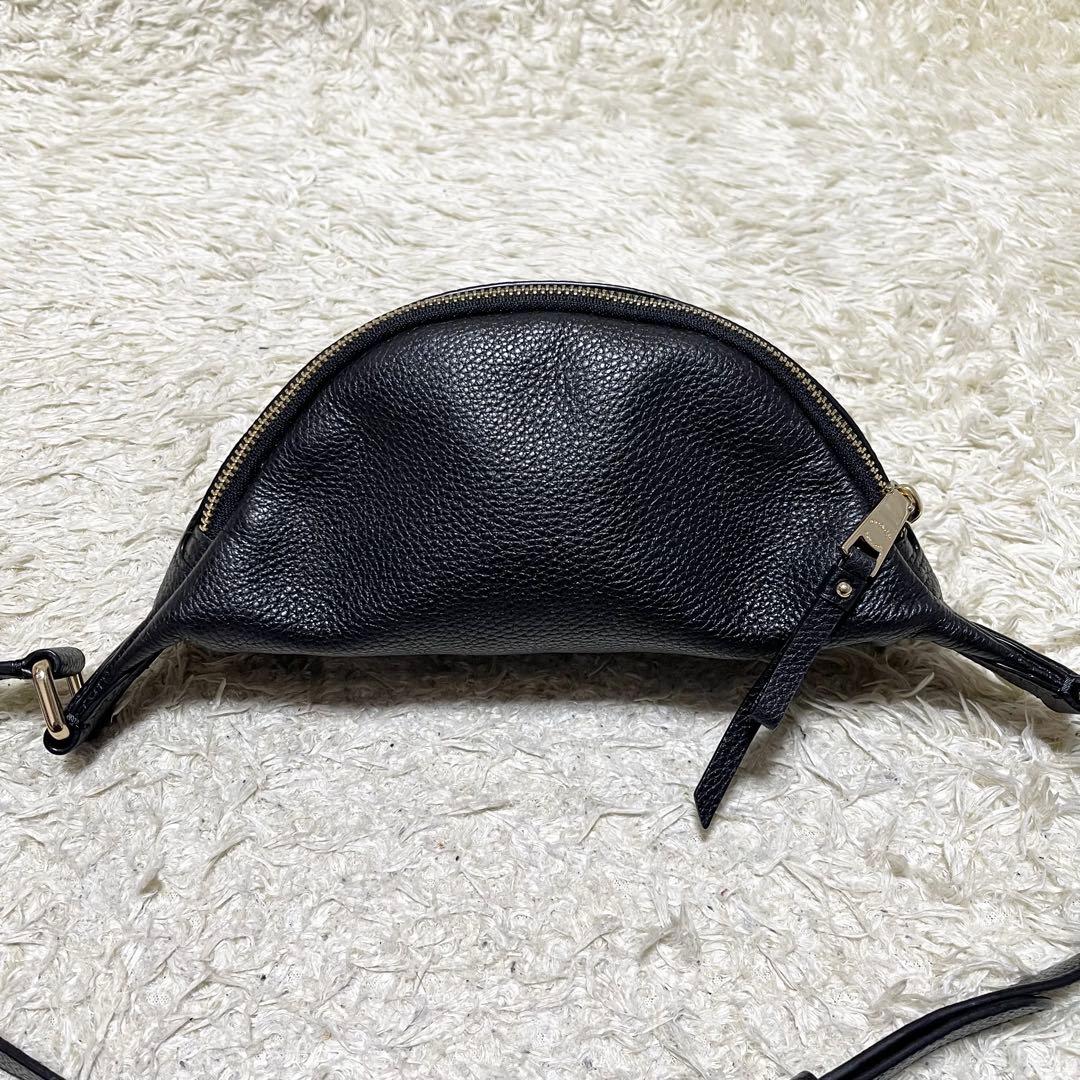 【極美品】コーチ　ボディバッグ　ウエストポーチ　レザー　本革　黒　ゴールド金具