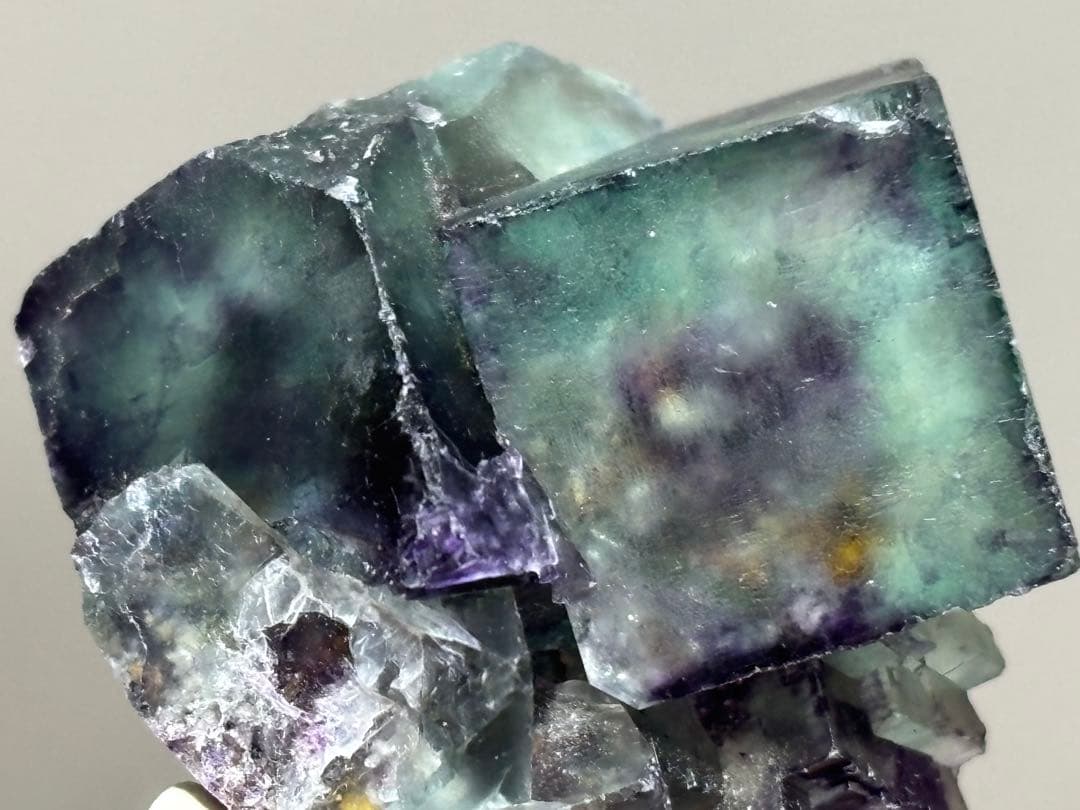 【ナミビア　オコルス】　グリーンファントムフローライト