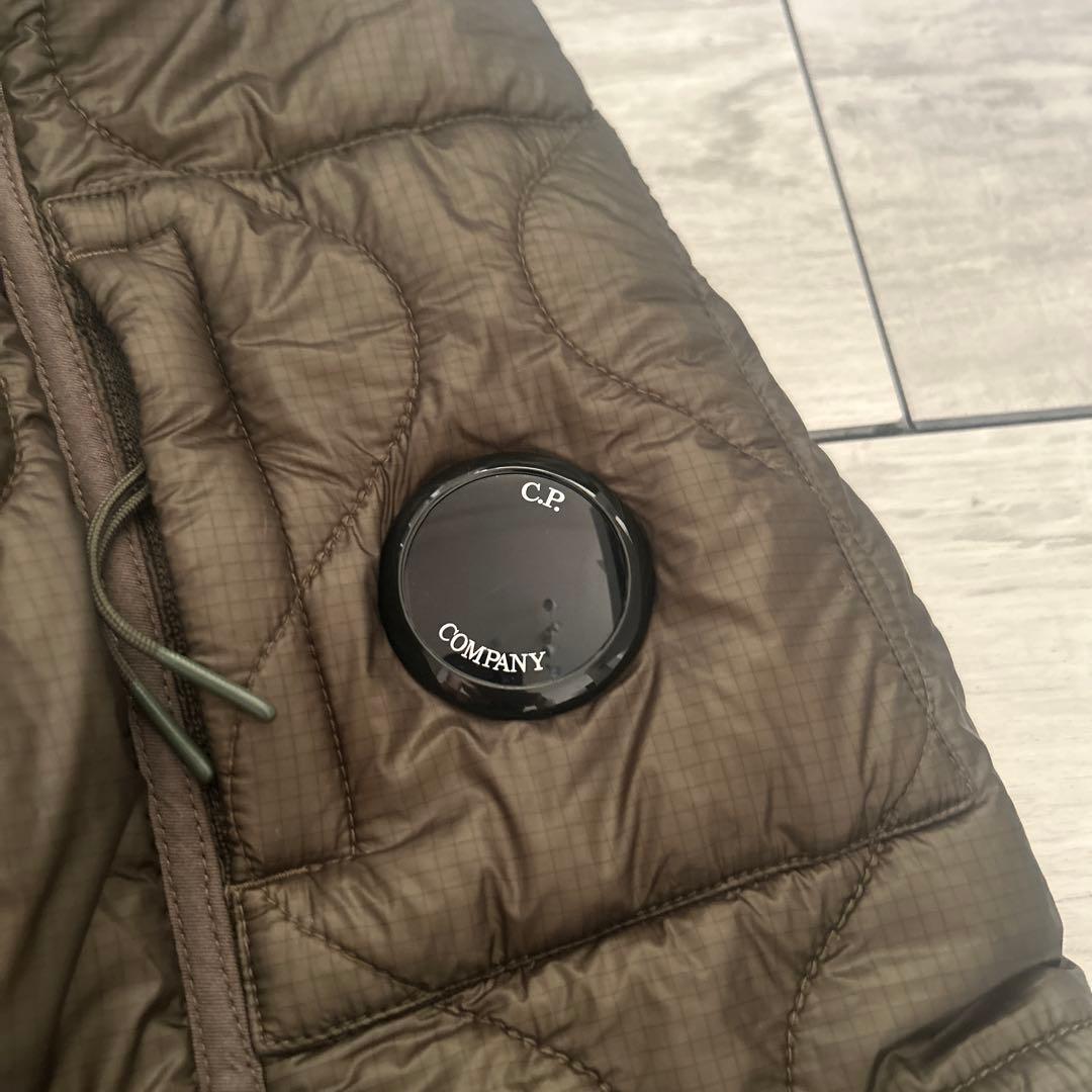 【日本未発売】かけるC.P Companyキルティングジャケット　Lサイズ