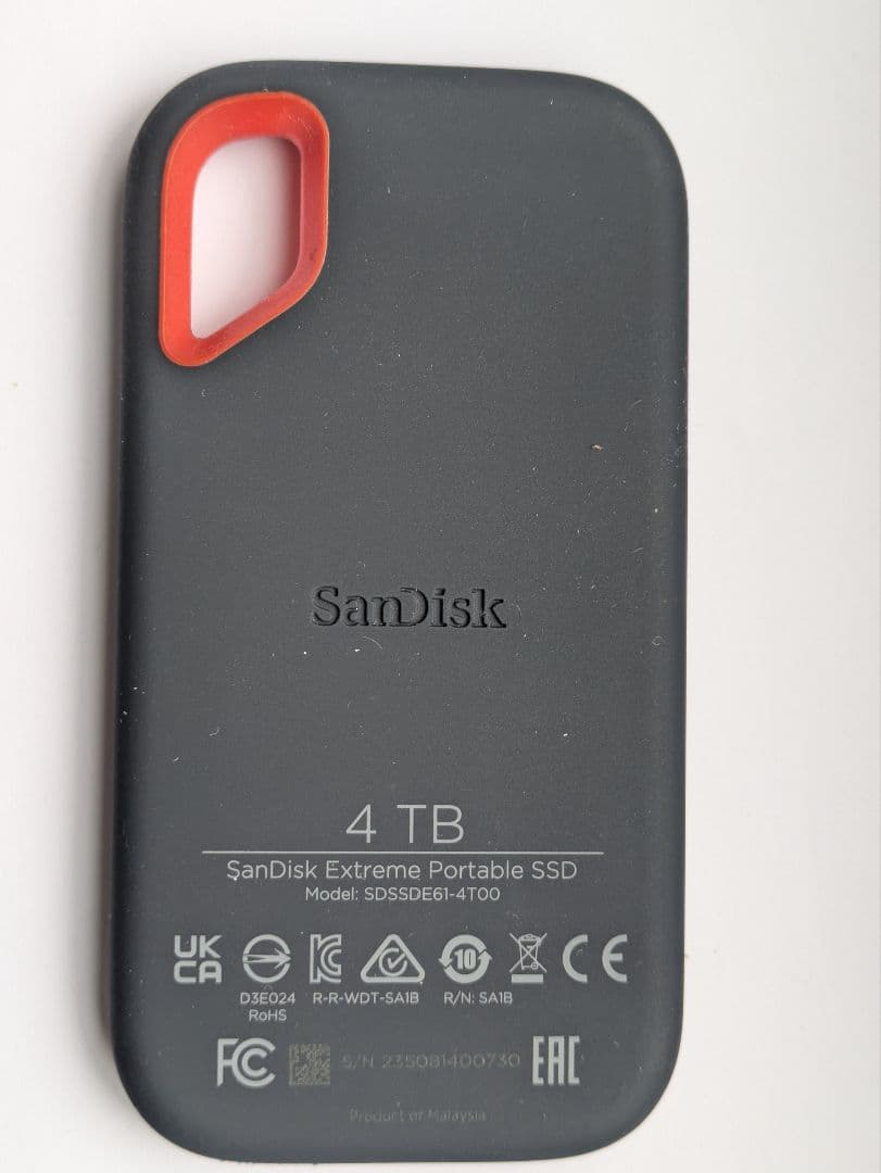 SanDisk Extreme Portable SSD 4TB 中古品