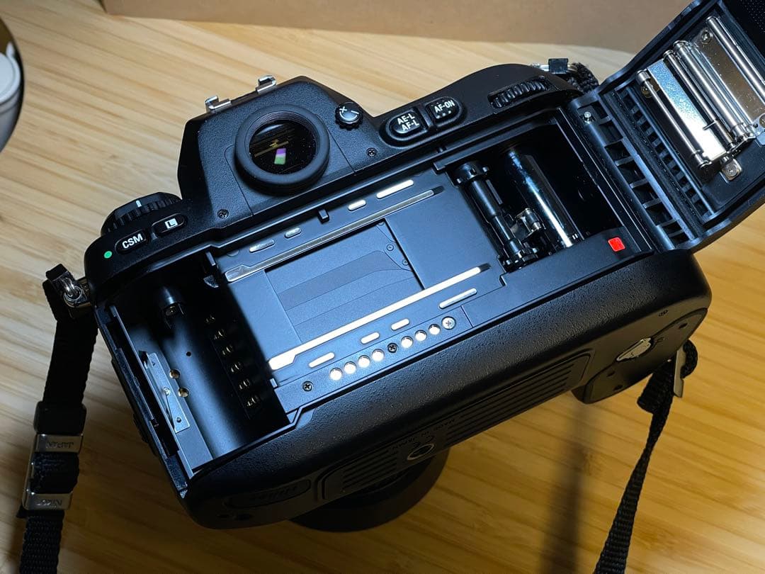 極美品Nikon F100 NIKKOR 35mmF2Dレンズ付き