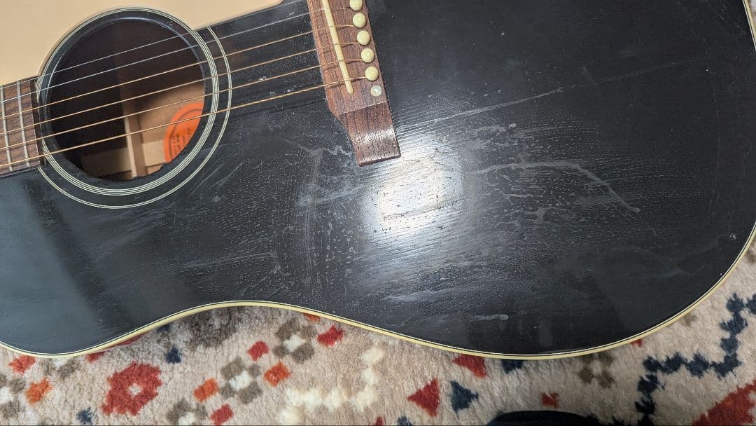 ギブソンJ-45　エボニーブラック