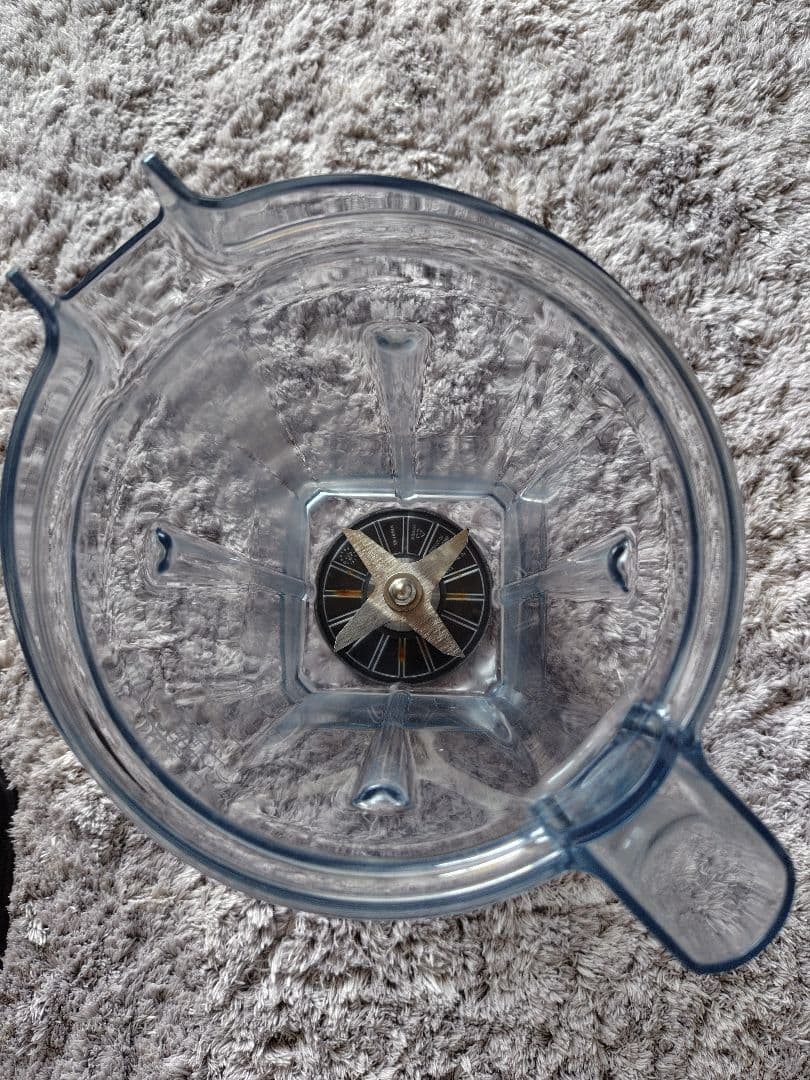 正規店Vitamix VM0202 ブレンダー 本体と付属品　フルーツでのみ使用