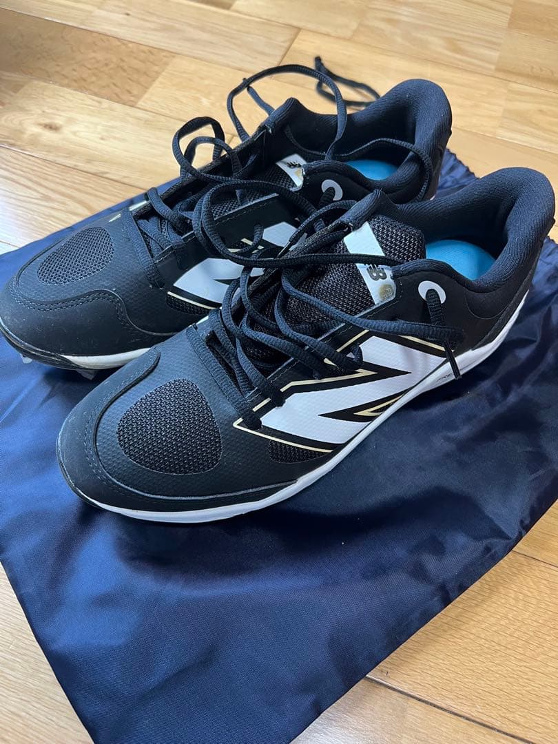 New Balance Fresh Foam スパイク ブラック/ホワイト