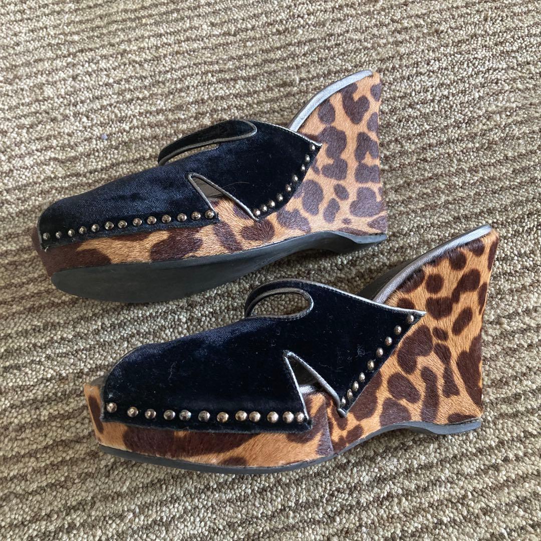 PRADA ウエッジヒールブラック ヒョウ柄