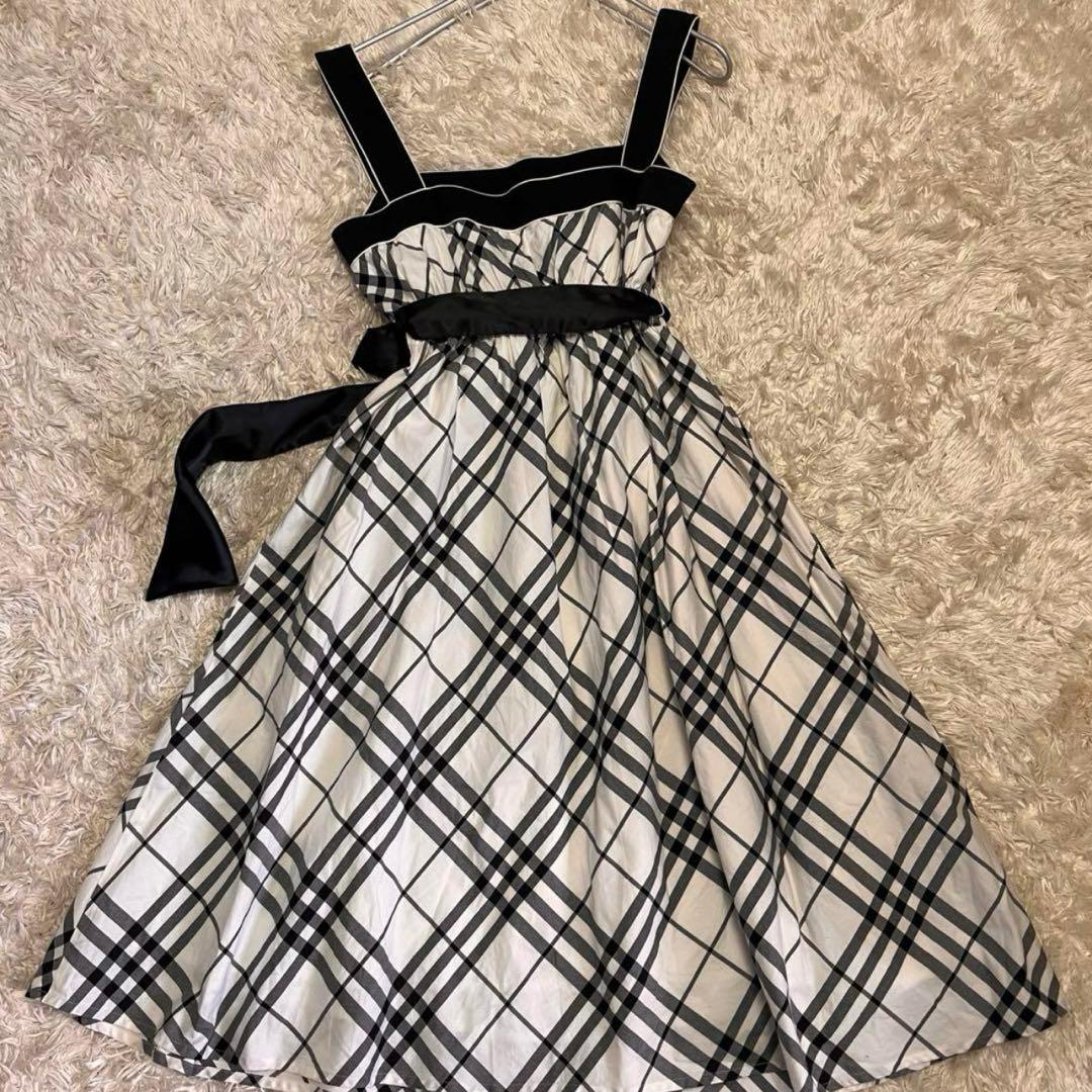 38【バーバリーブルーレーベル】ウエストリボンフレアワンピース 白黒チェック総柄