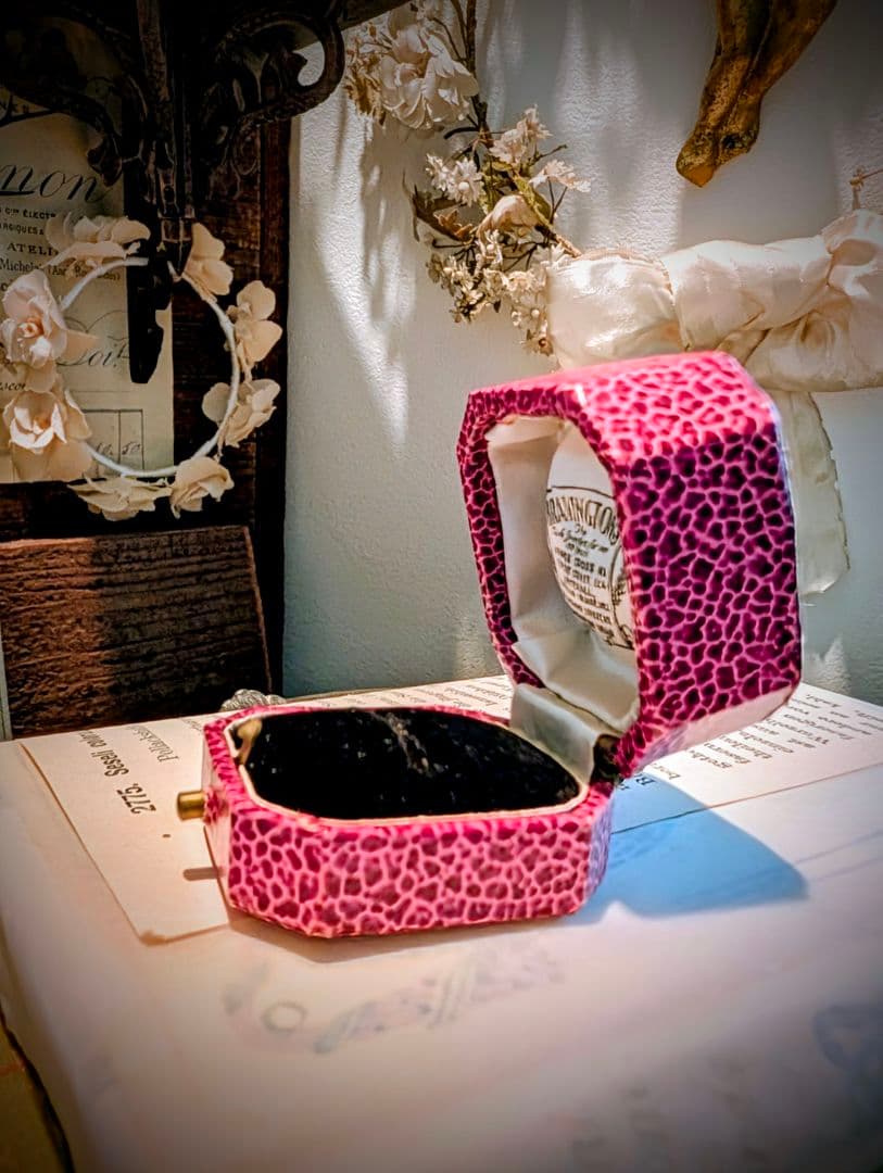 超メルカリ市限定✨️レア✨英国アンティーク リングケース