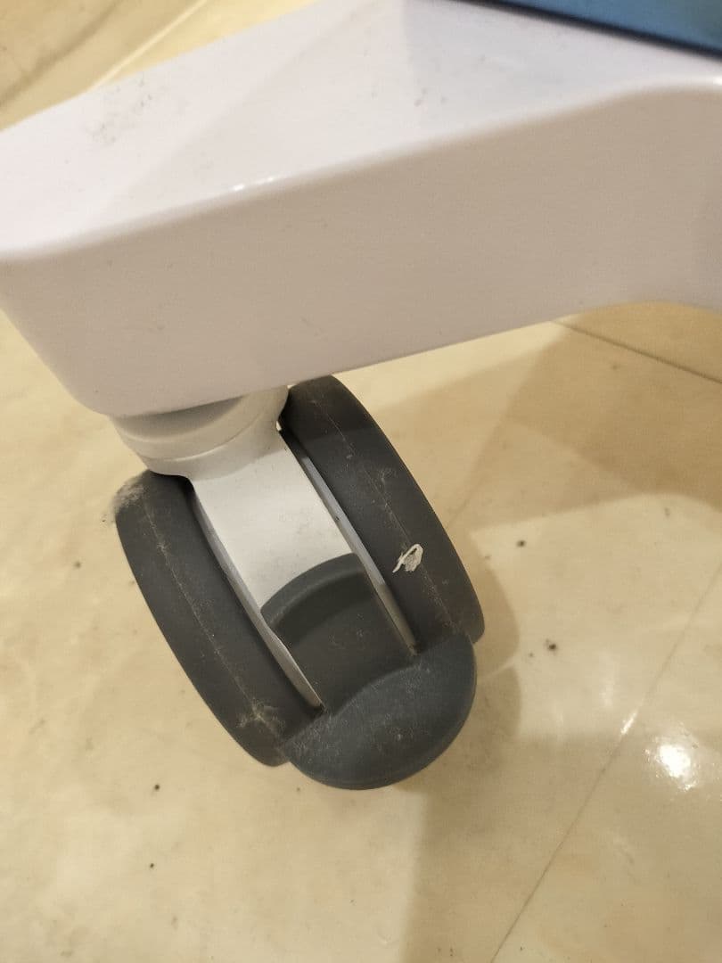 耐荷重40kg 超美品/スチール製のため頑丈】キャスター付きワゴン