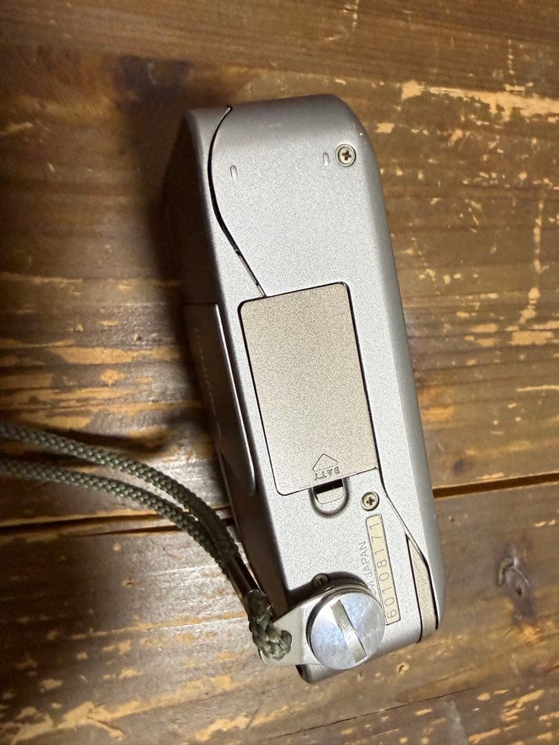 ジャンク　フィルムカメラ　FUJIFILM CARDIA mini TIARA