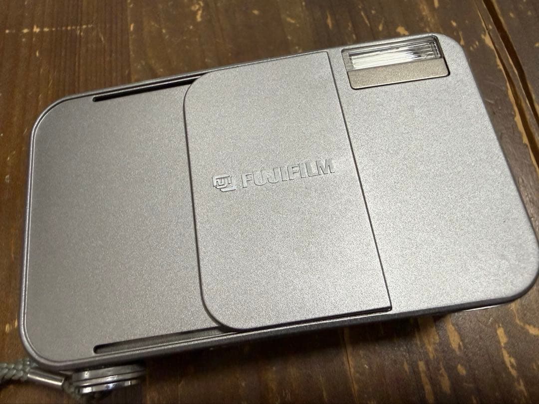 ジャンク　フィルムカメラ　FUJIFILM CARDIA mini TIARA