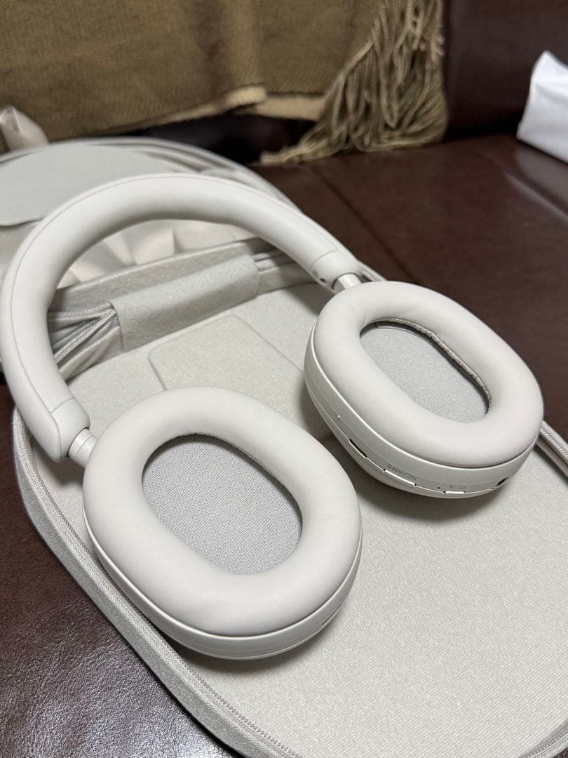 Sony ワイヤレスヘッドホン グレー 収納ケース付き