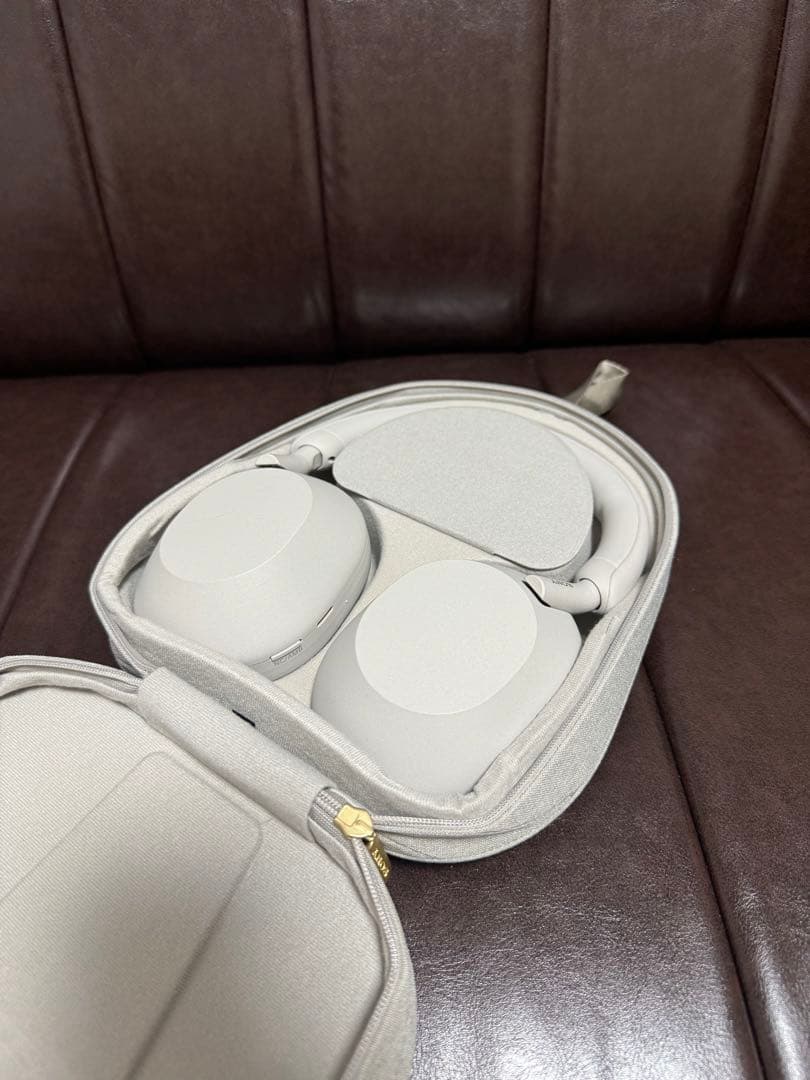 Sony ワイヤレスヘッドホン グレー 収納ケース付き