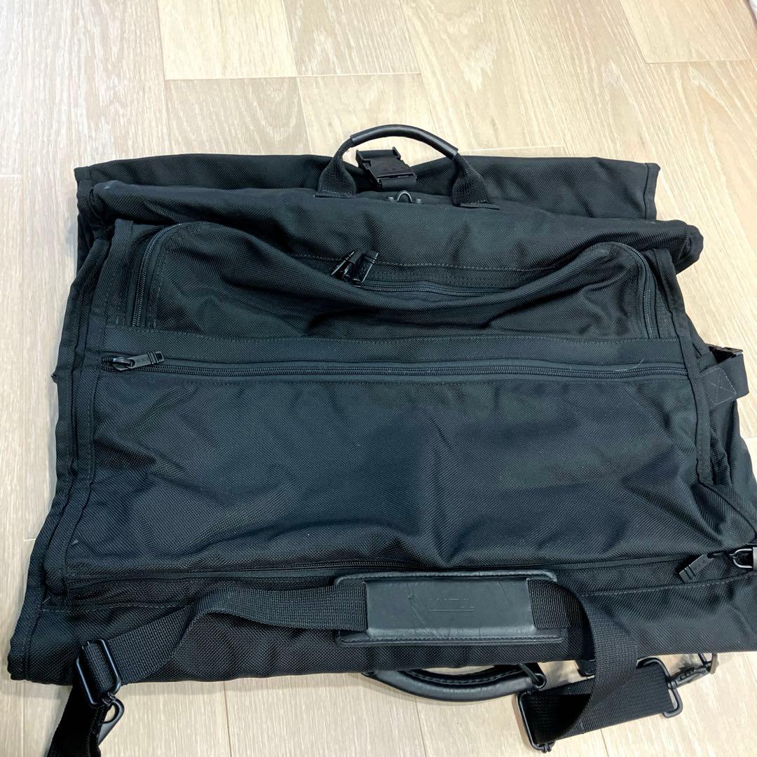 TUMI ガーメントケース　大容量
