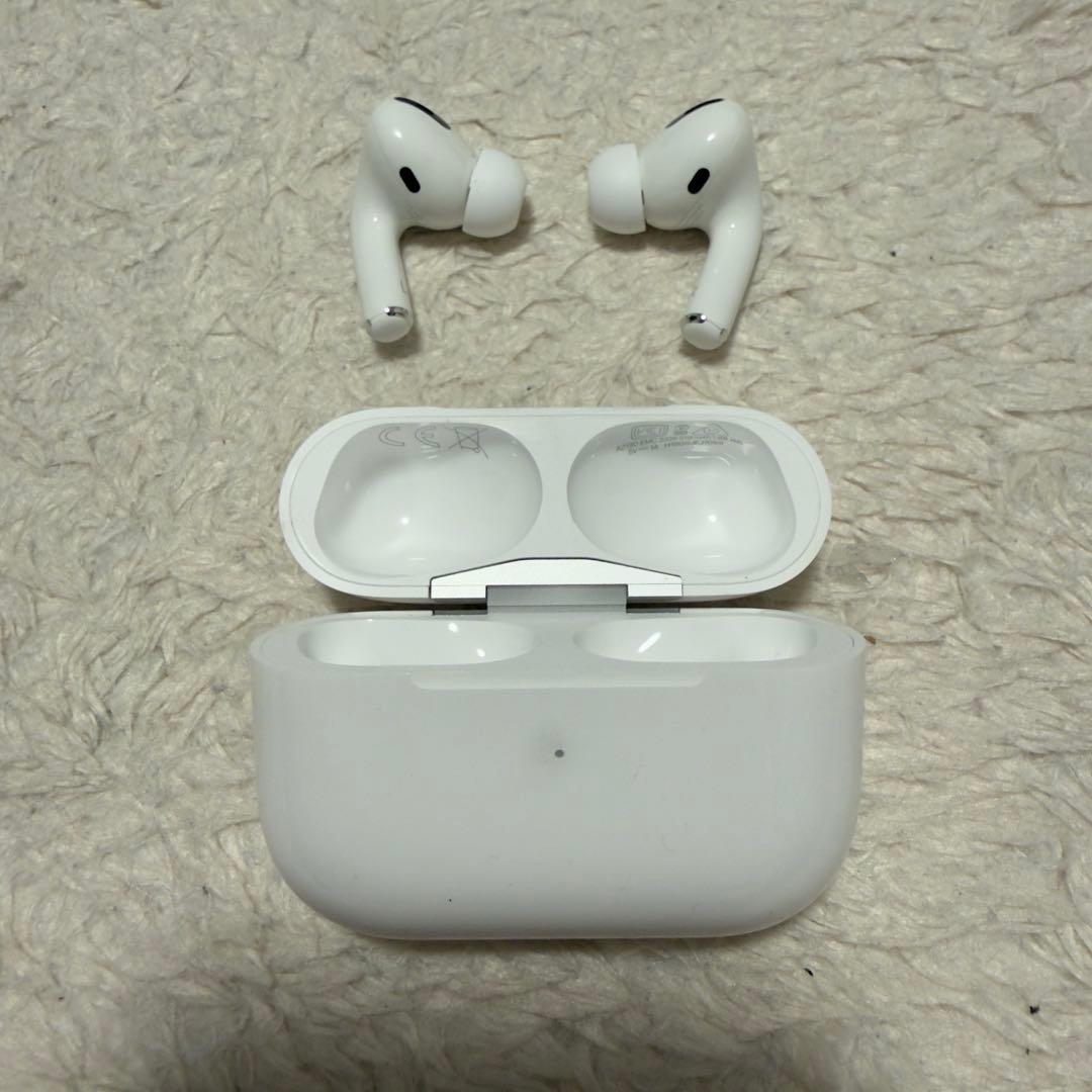 Apple AirPods Pro MagSafe充電ケース付き