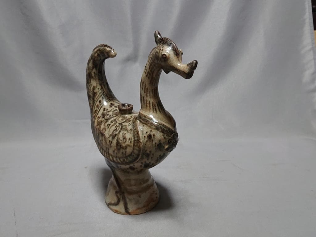 コレクター収集品　タイ　カロン鉄絵 唐草紋 クジャク形　水注15～16世紀