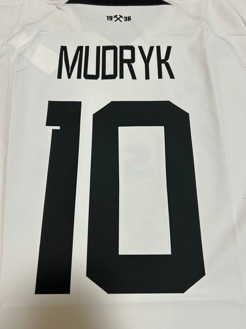 シャフタール・ドネツク22/23(3rd)オーセン+ムドリク　インポートM