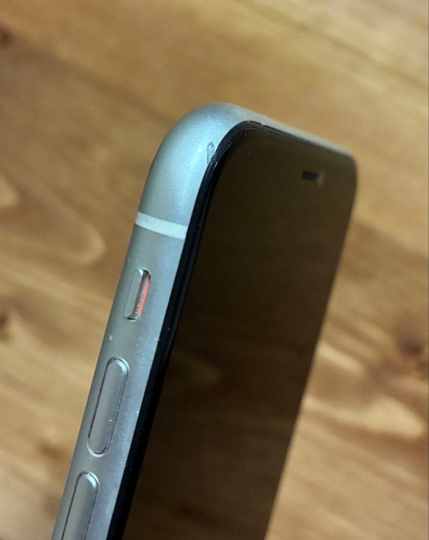 Apple iPhone 11 シルバー 本体