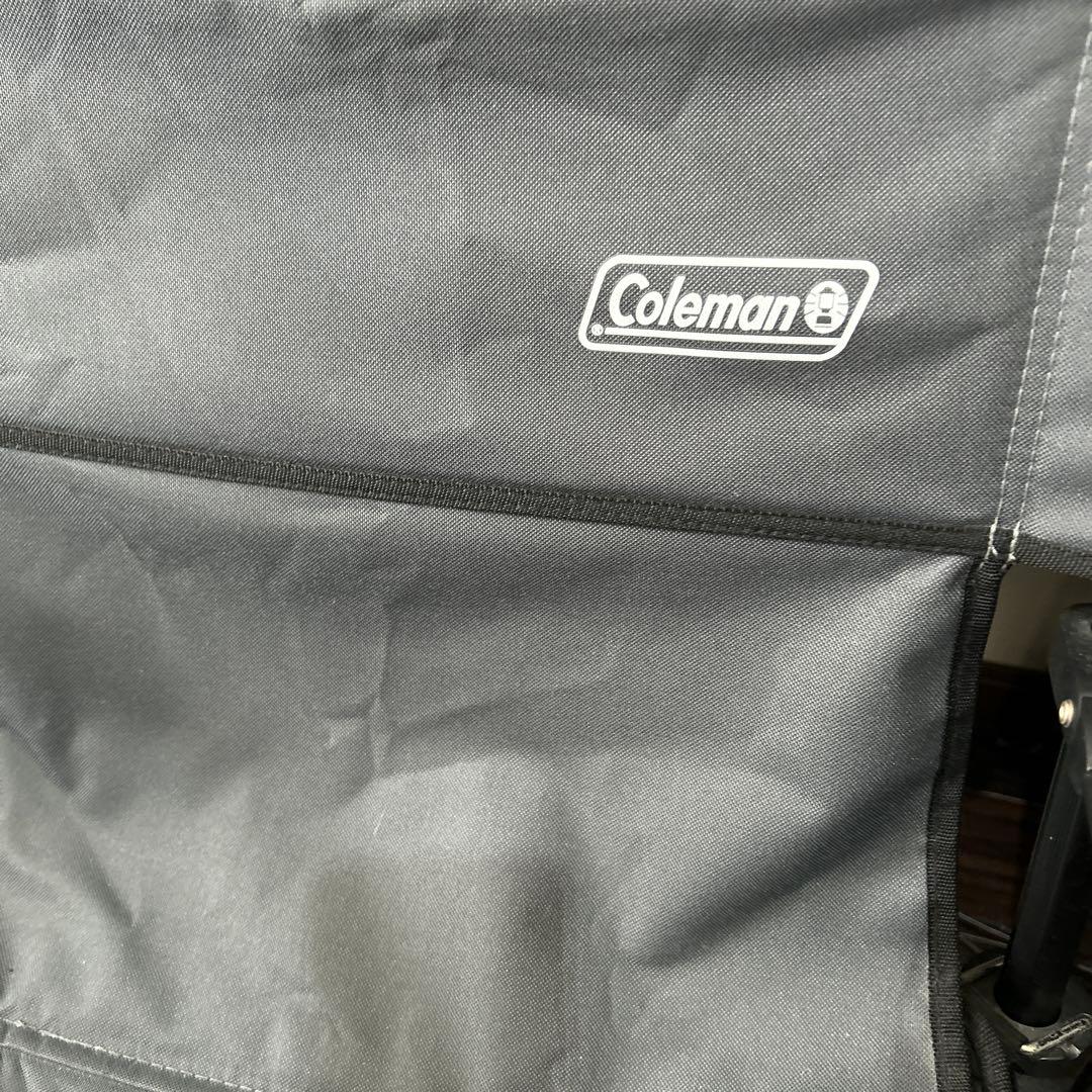 Colemanアウトドアチェア グレーとネイビー二脚セット　キャンプ　海川プール
