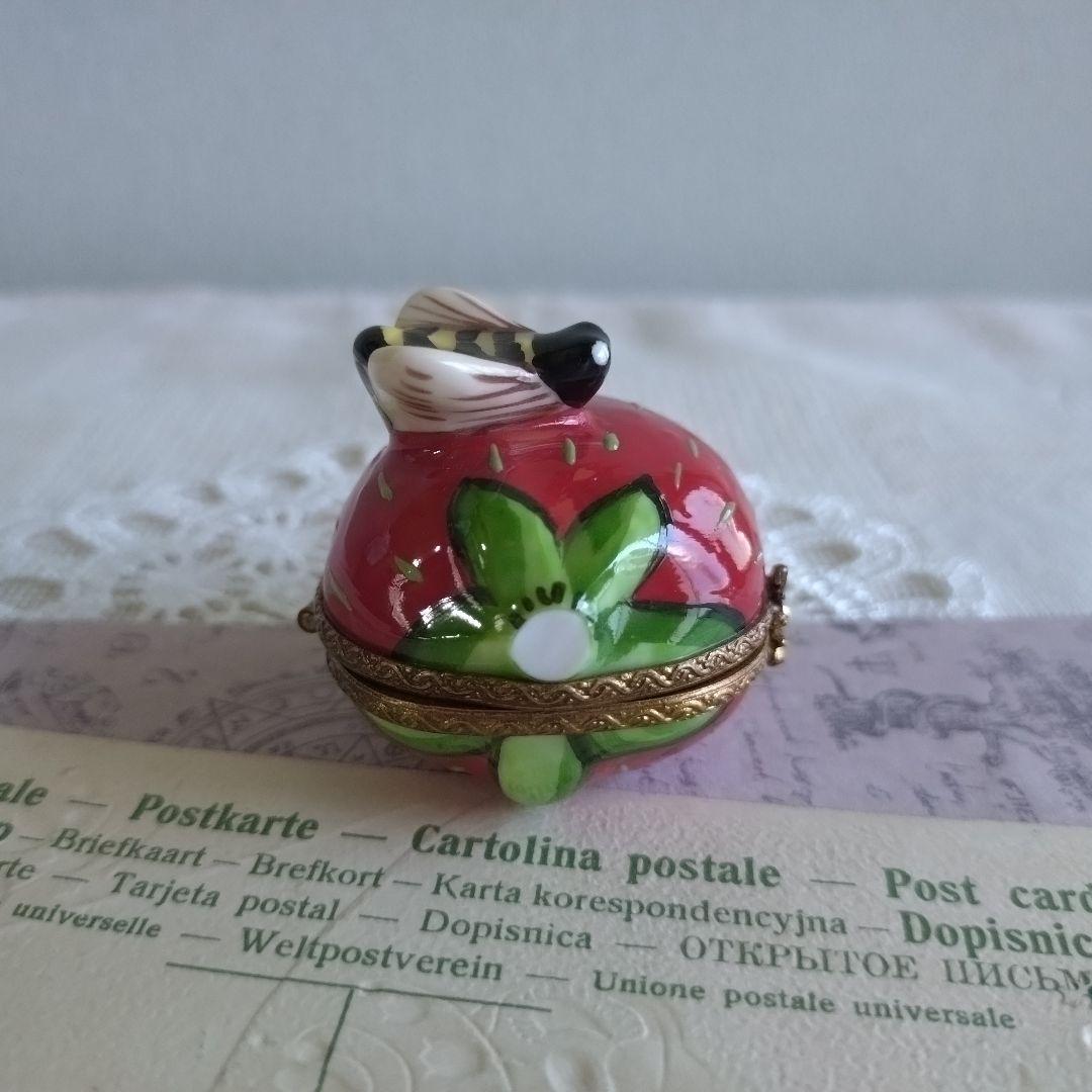 リモージュボックス　イチゴ　蜂　フランス製　ピルケース　小物入れ　ヴィンテージ