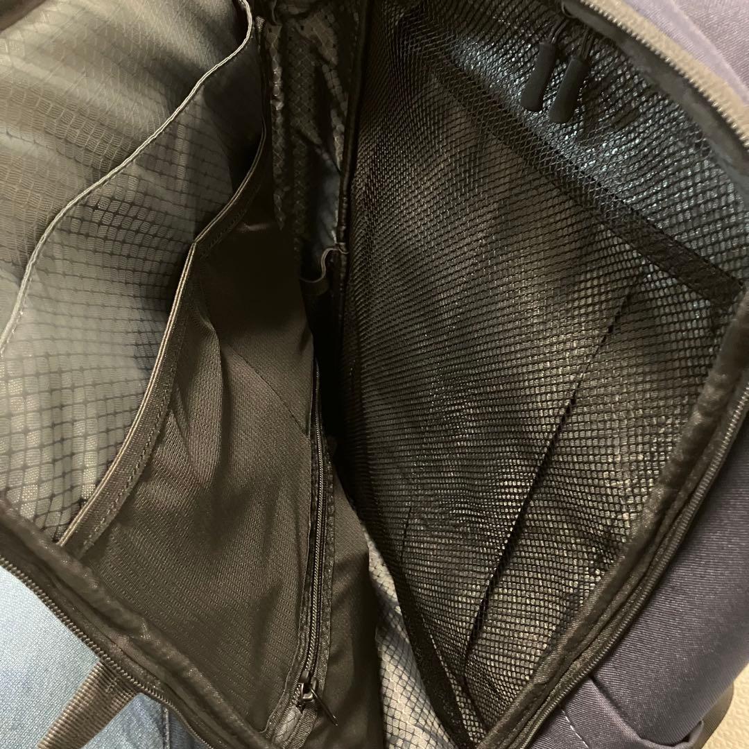 Evoon マルチビジネスリュック4.0 ネイビー　容量22L~拡張時35L