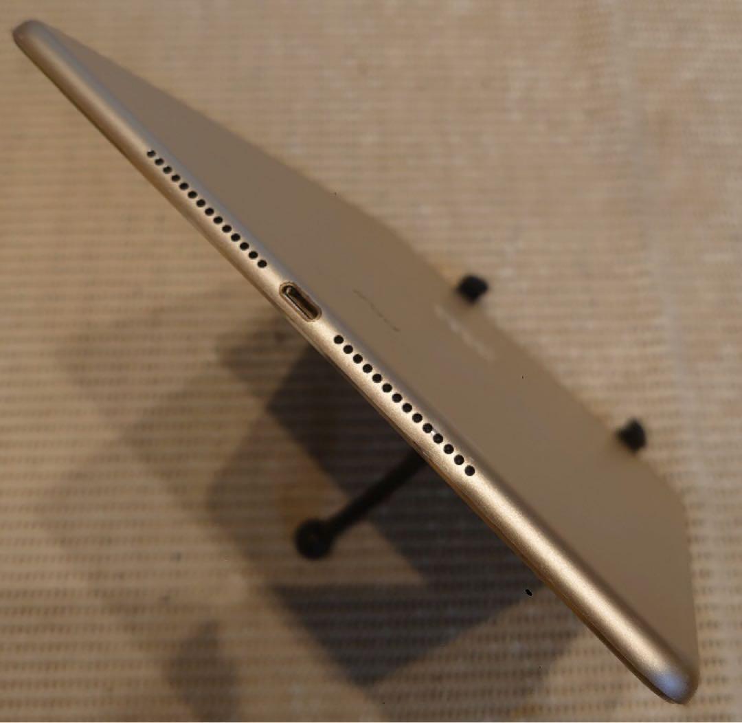 完動品iPad Air2(A1566)本体64GBシルバー送料込ZG5W0