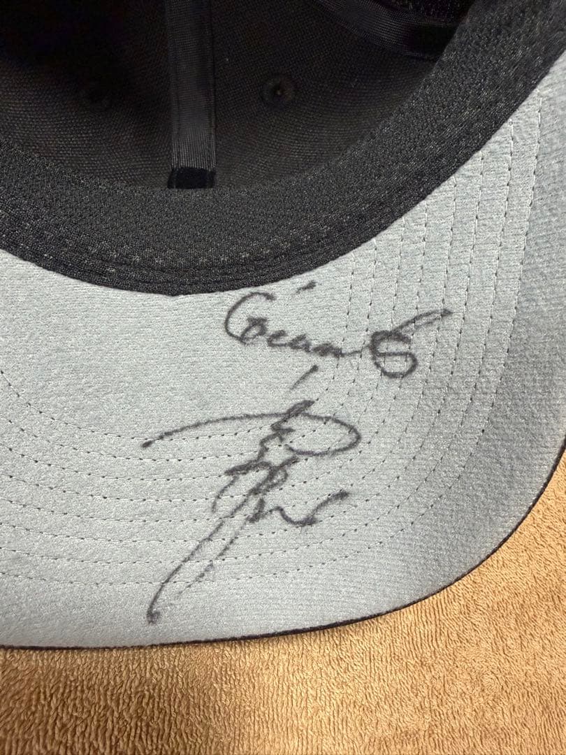 【読売ジャイアンツ 高橋由伸 直筆サイン入り 帽子】※来歴あり