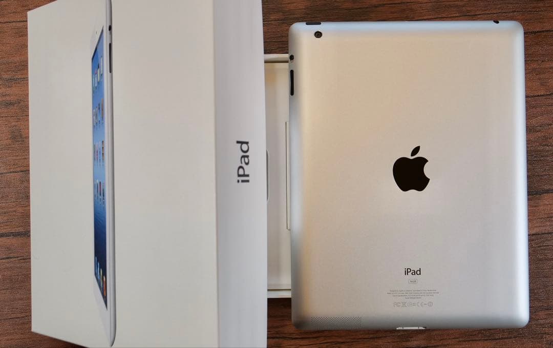 Apple iPad 第4世代 Retinaディスプレイモデル 16GB