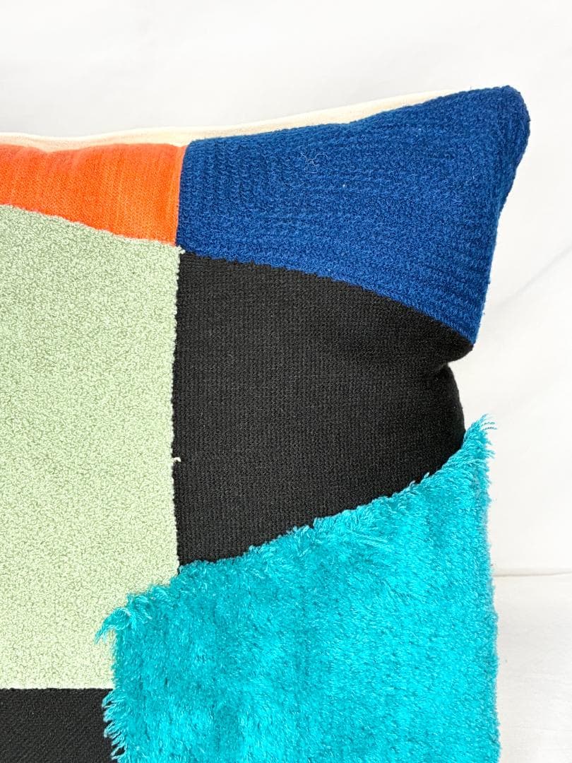 ▲廃番▼　KARE　45x45cm　クッション　レクタングル