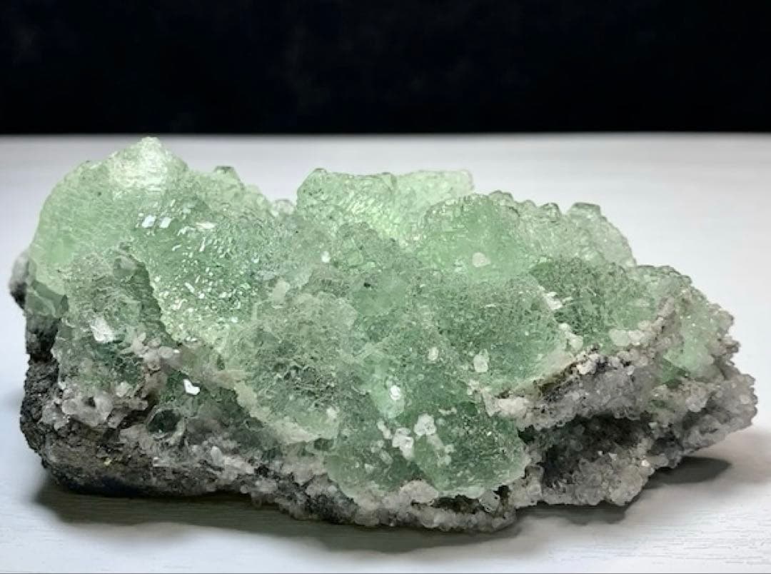 ALLSALE☆美結晶☆ゼリーのような見た目☆フローライト原石クラスター