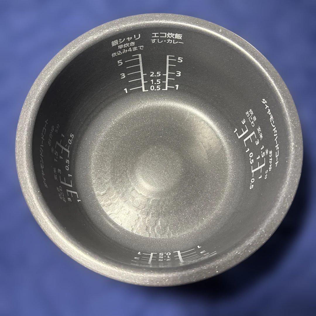 美品Panasonic SR-HX105 炊飯器 ホワイト