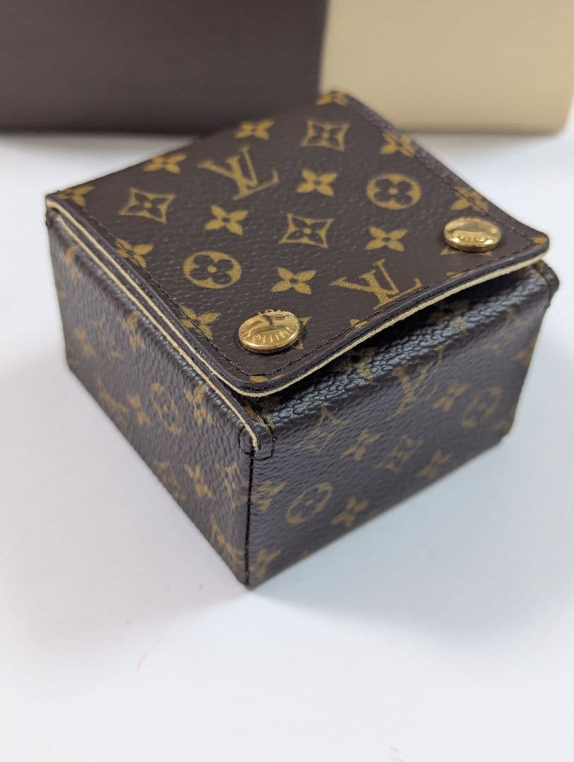 ルイヴィトン ジュエリーケース モノグラム アクセサリーケース BOX