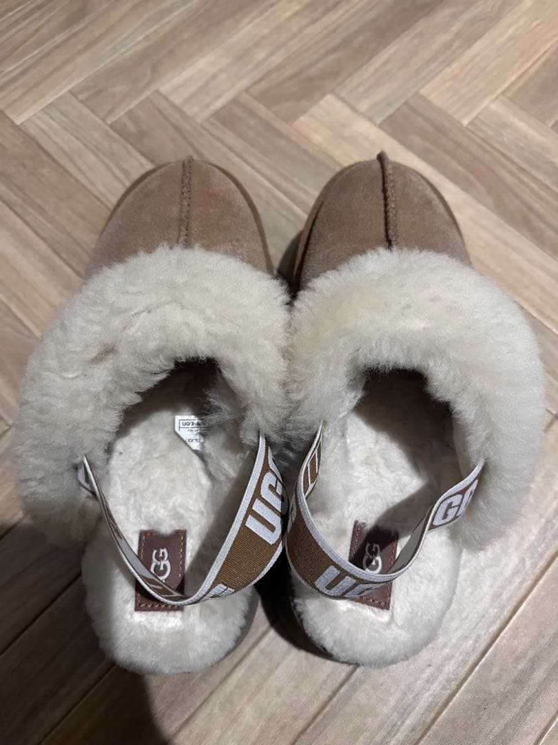 だひょん　UGG Funkette 25cm