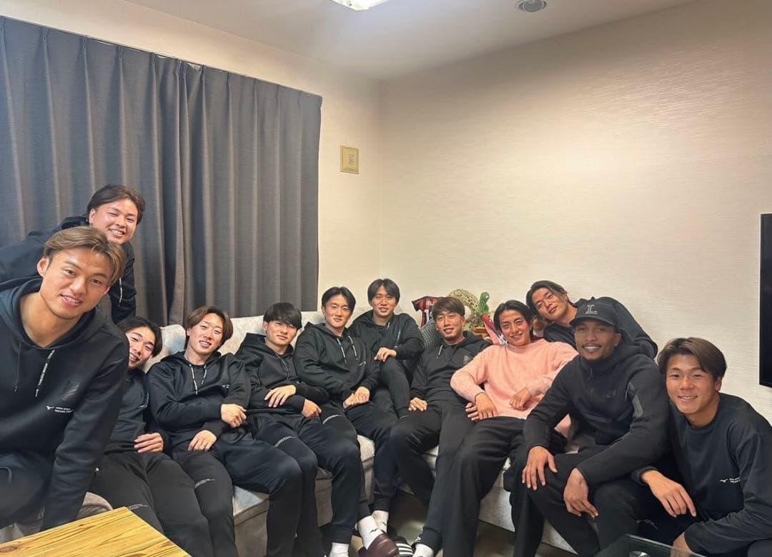 2025 北海道コンサドーレ札幌 支給 移動着 上下セット