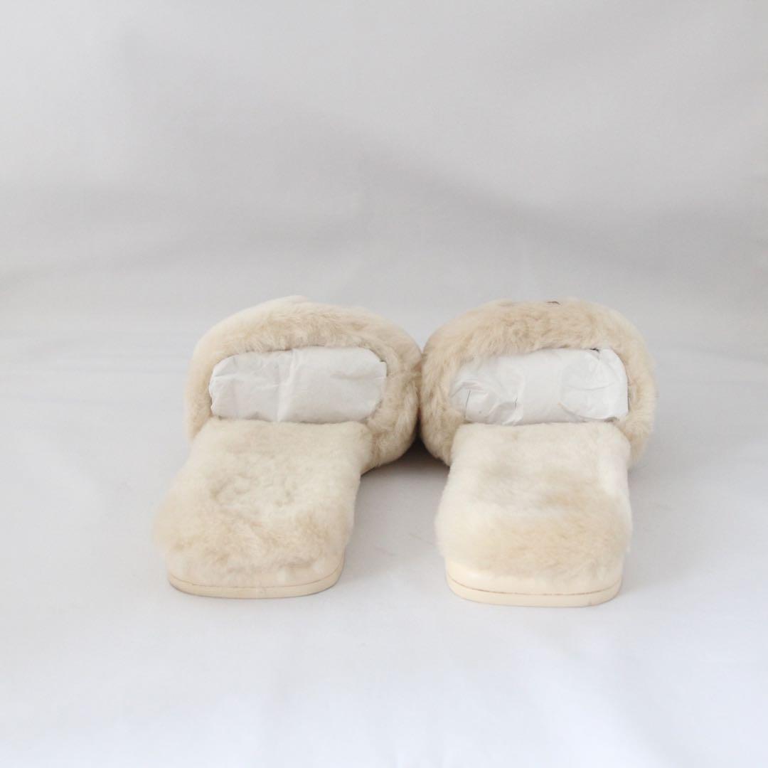 TORY BURCH ふわふわ柔らかファー ダブルＴロゴ ジュエルシアリング