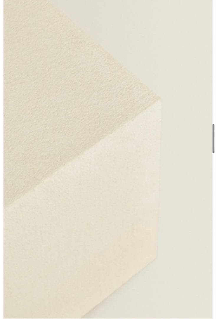 ZARA セメントフィニッシュ　サイドテーブル