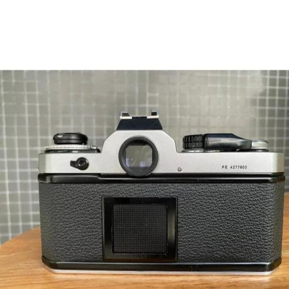 【美品・送料込み】Nikon FE シルバー ボディー