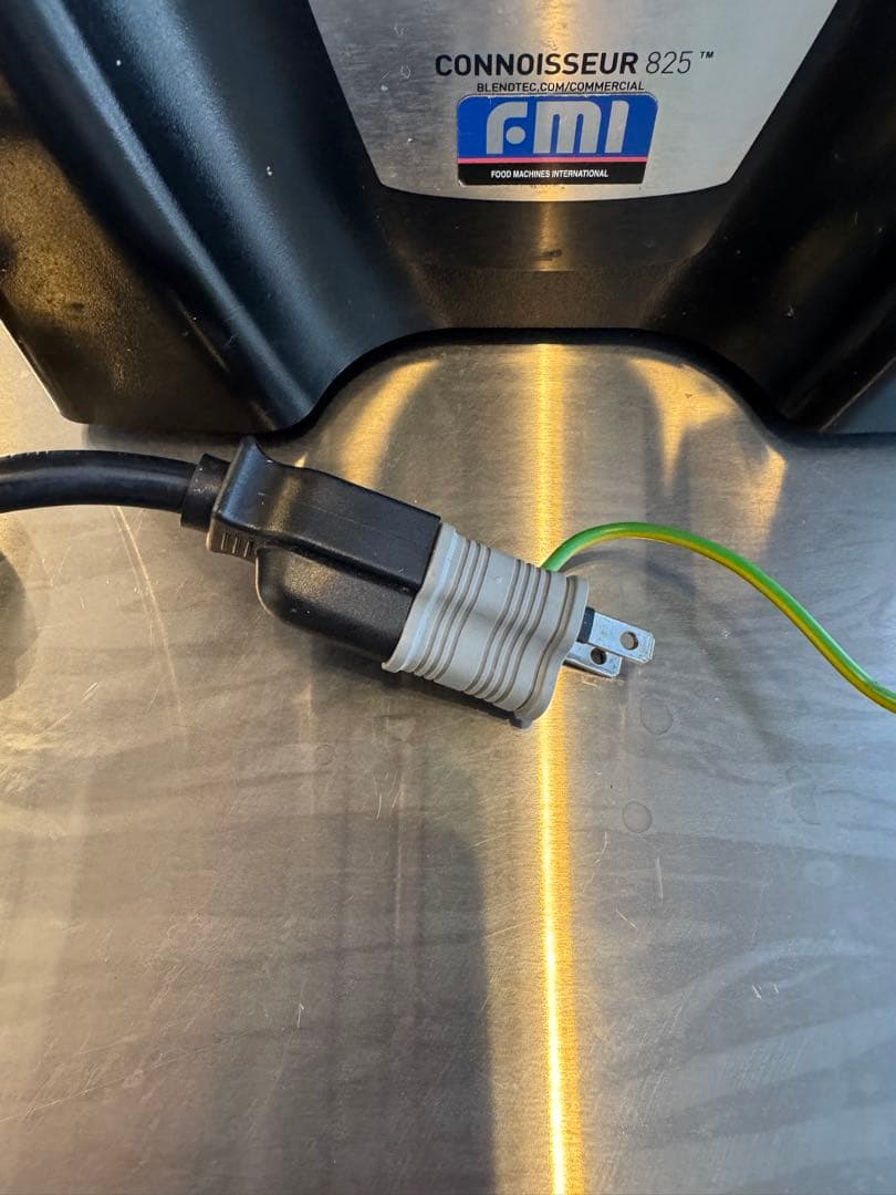 Blendtec 825 業務用ブレンダー 定価26万円 飲食店