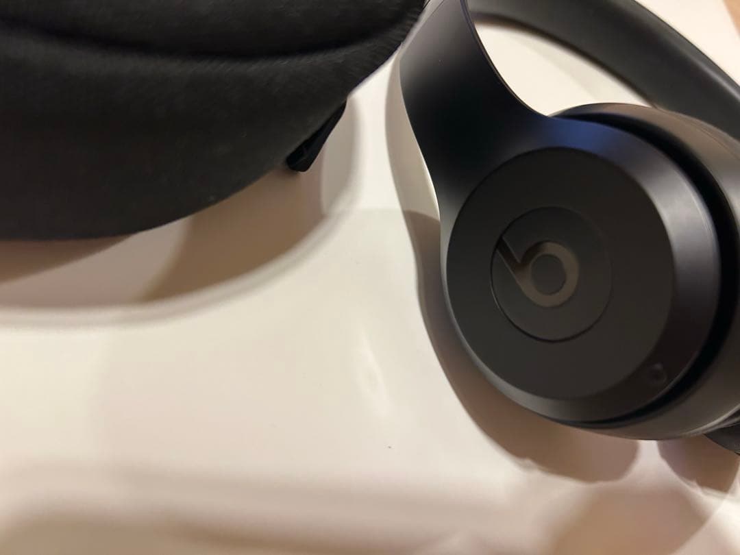 【美品】BEATS SOLO3 ワイヤレスヘッドホン ブラック