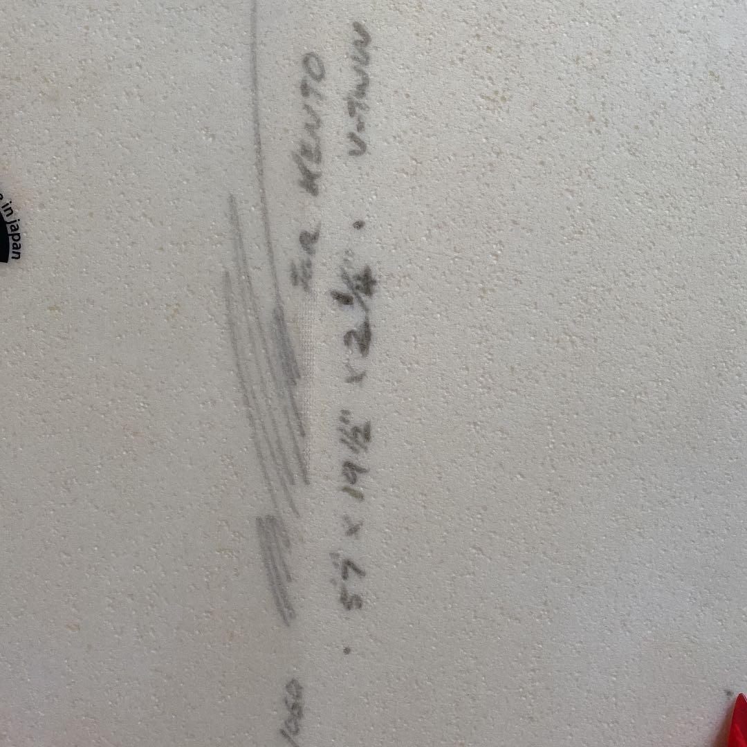 インサイトサーフボード、マットペンシェイプ、ファイバーフレックスtwin。