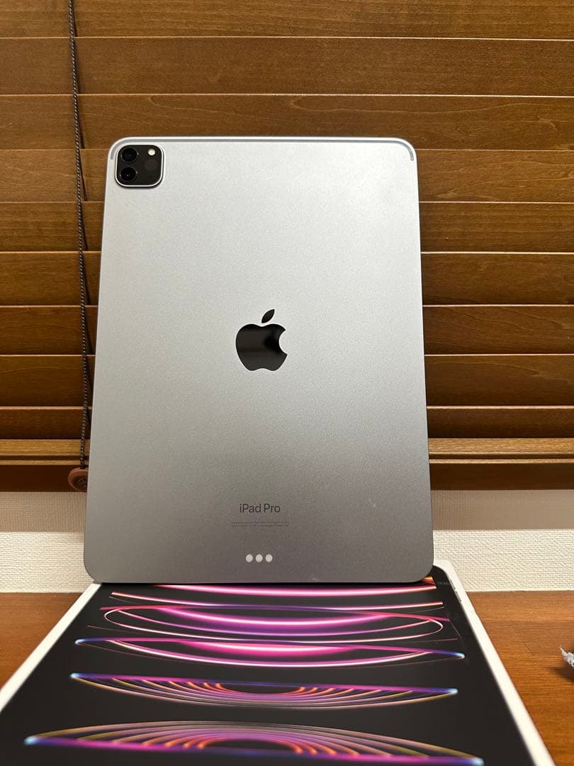 Apple iPad Pro 11インチ　第四世代　wifiモデル