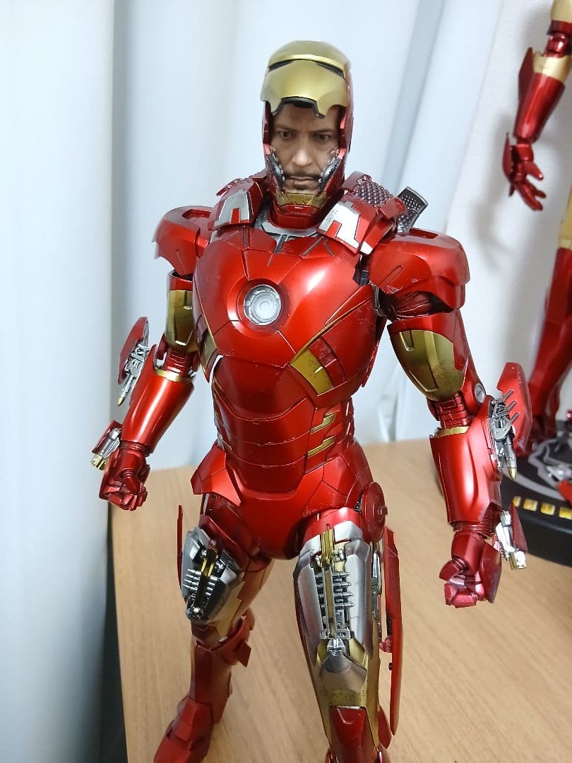 お*も様 ホットトイズアイアンマンマーク7 ダイキャスト