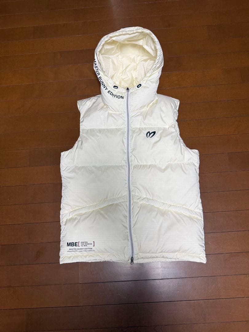 マスターバニー　アイボリー フード付きダウンジャケット MBE サイズ5