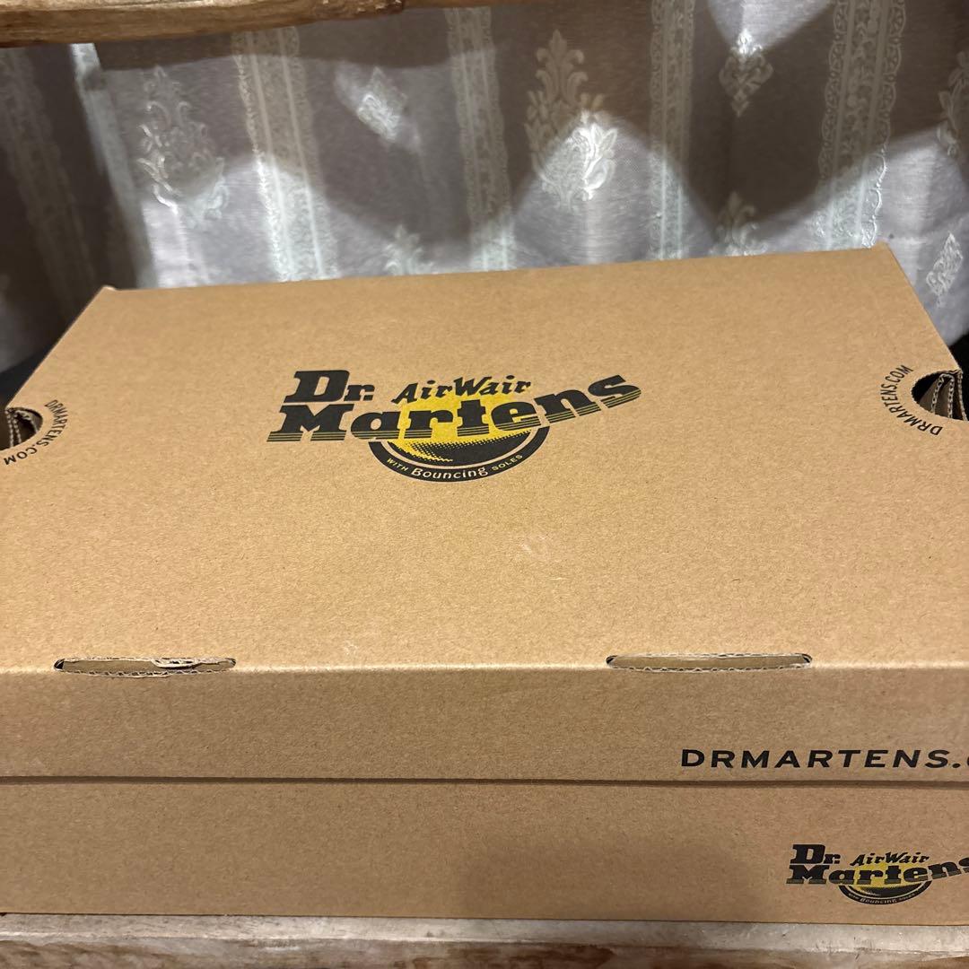 ジッパー付き黒 ドクターマーチン 1460 GUSSET