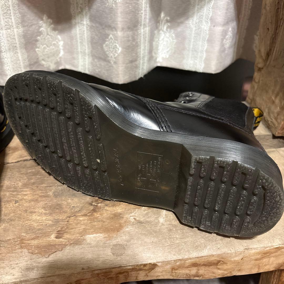 ジッパー付き黒 ドクターマーチン 1460 GUSSET